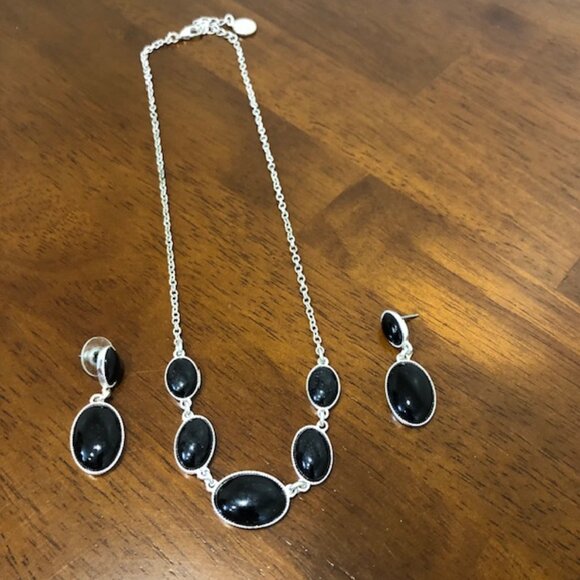 Liz Claiborne Silver Tone Black Faux Stone Earrings And Necklace Set - Picture 1 of 7